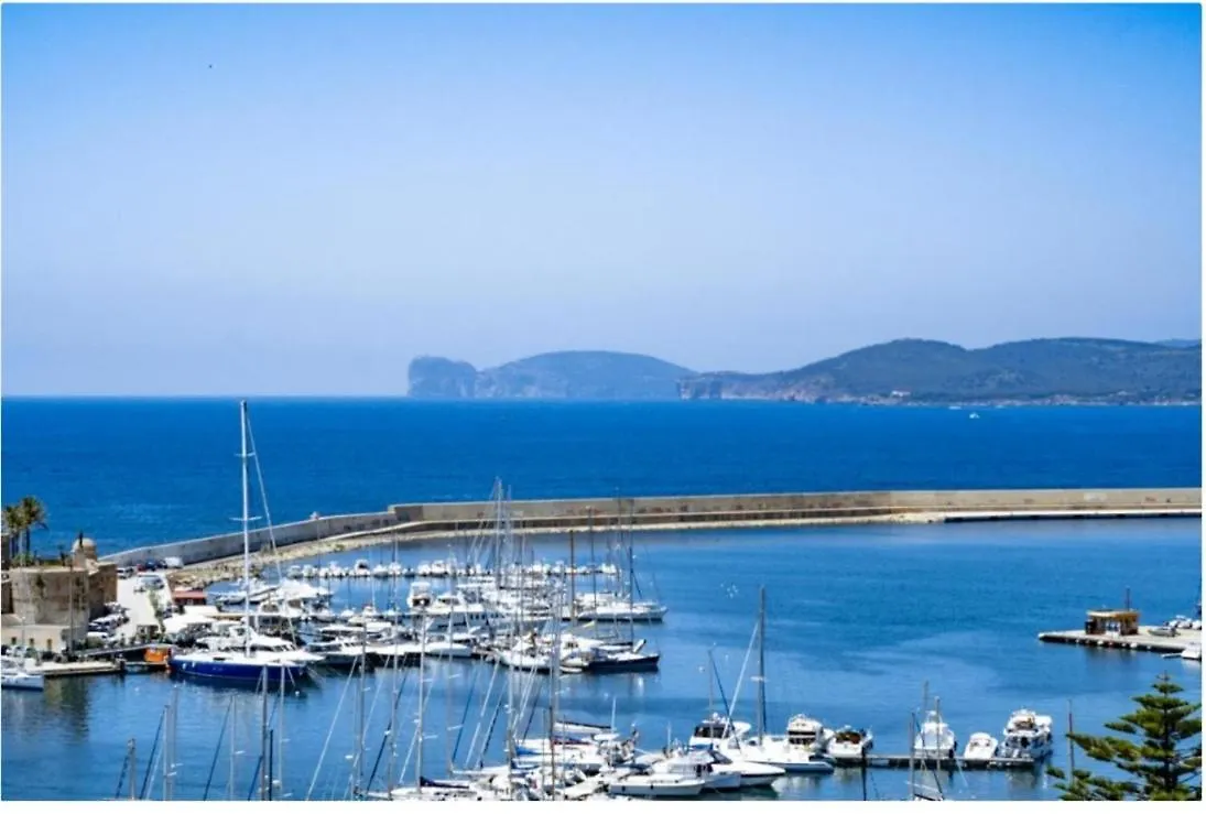 La Perla di Alghero 0*,